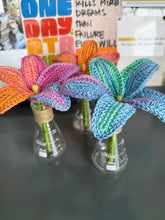 Load image into Gallery viewer, Matraz Flower
