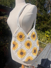 Load image into Gallery viewer, Sunflower bag
